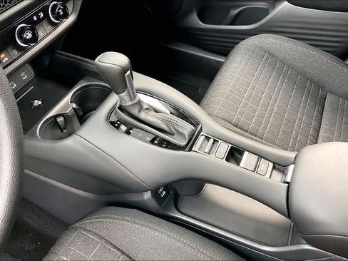 New 2026 Honda HR-V LX image 9