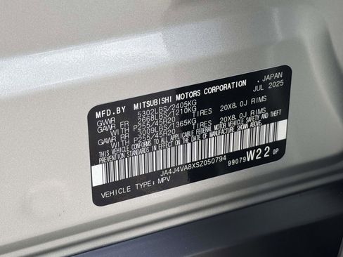 New 2025 Mitsubishi Outlander SE image 22