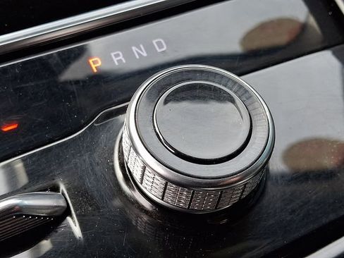 Used 2023 Jeep Grand Cherokee L Limited w/ Luxury Tech Group II image 14