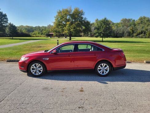 Used 2012 Ford Taurus SEL image 3