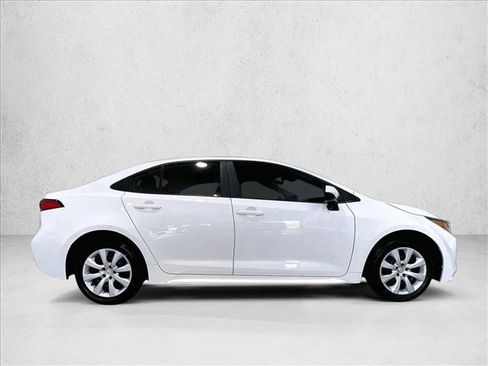 Used 2024 Toyota Corolla LE FWD image 5