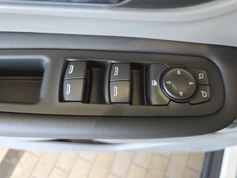 Used 2023 GMC Terrain SLT w/ Infotainment Package II FWD image 30