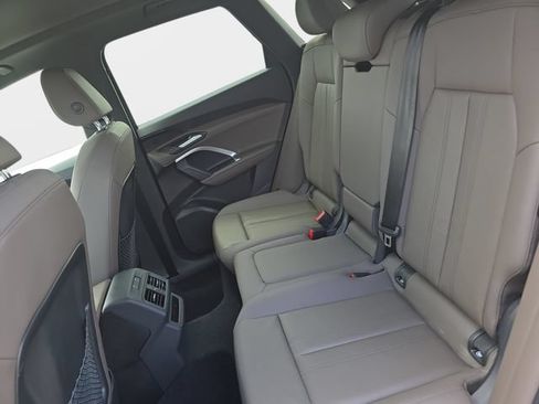 Used 2025 Audi Q5 Premium w/ Convenience Package AWD/4WD image 17