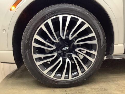 Used 2021 Lincoln Corsair Reserve w/ Equipment Group 201A AWD/4WD image 25