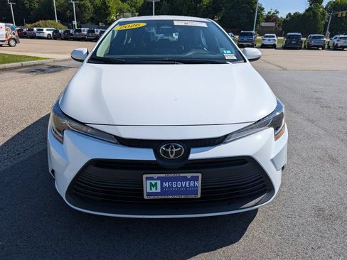 Used 2026 Toyota Corolla LE w/ LE Premium Package FWD image 9