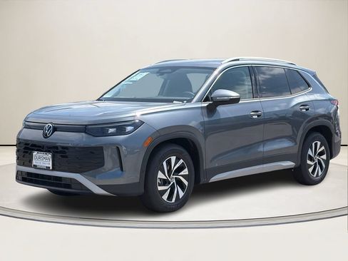New 2026 Volkswagen Tiguan S FWD image 2