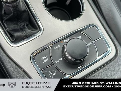 Used 2022 Jeep Grand Cherokee Limited w/ Tech Group image 19