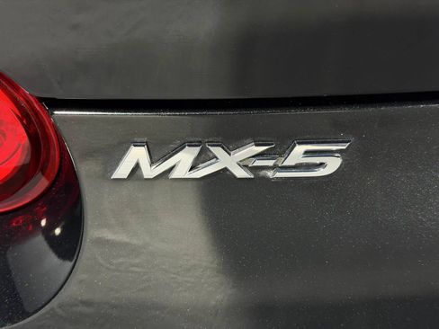 Used 2016 MAZDA MX-5 Miata Grand Touring RWD image 12
