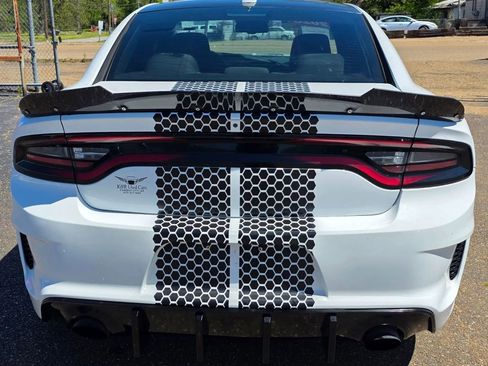 Used 2020 Dodge Charger Scat Pack RWD image 4