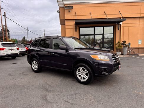 Used 2011 Hyundai Santa Fe GLS FWD image 1