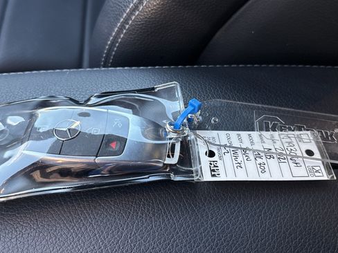 Used 2021 Mercedes-Benz GLC 300 image 37