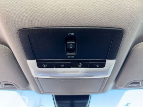 Used 2021 Nissan Altima 2.5 SR w/ SR Premium Package image 28