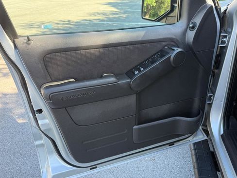 Used 2010 Ford Explorer Sport Trac XLT RWD image 16