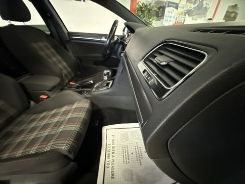 Used 2018 Volkswagen GTI S FWD image 20