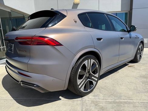 Certified 2025 Maserati Grecale Folgore AWD/4WD image 3