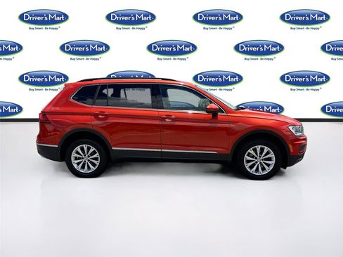 Used 2018 Volkswagen Tiguan SE w/ Panoramic Sunroof Package AWD/4WD image 8
