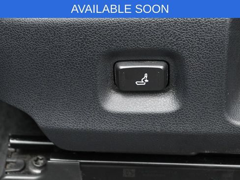 Certified 2024 Toyota Tacoma SR w/ SR Upgrade Package AWD/4WD image 10