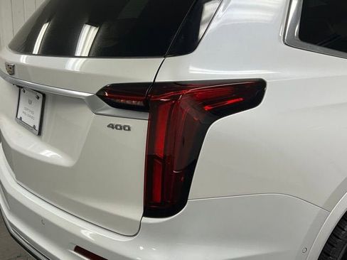 Used 2024 Cadillac XT6 Premium Luxury w/ Technology Package image 11