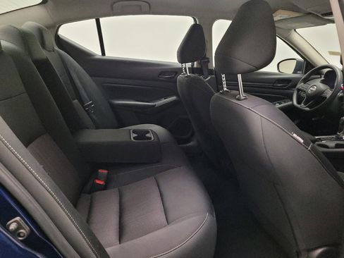 Used 2024 Nissan Altima 2.5 S FWD image 19