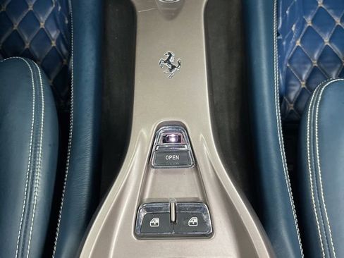 Used 2012 Ferrari California RWD image 27
