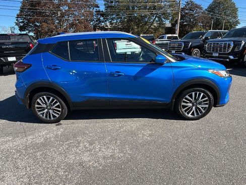 Used 2024 Nissan Kicks SV image 8