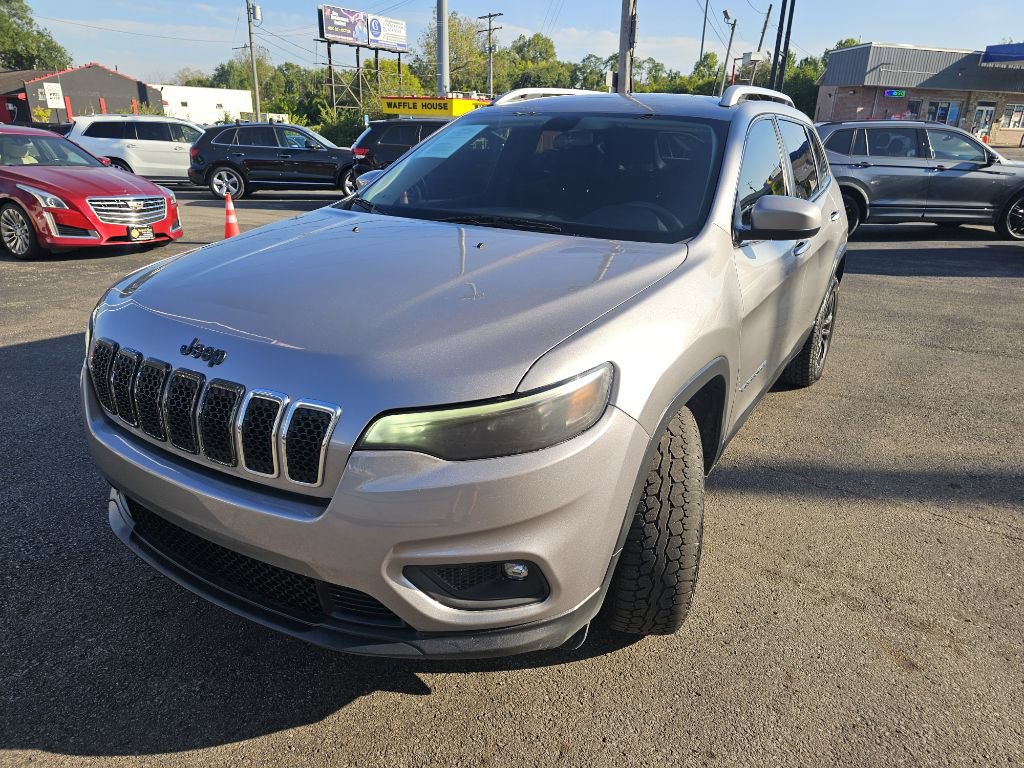 Used 2019 Jeep Cherokee Latitude w/ Popular Appearance Group AWD/4WD image 6