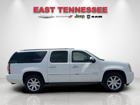 Used 2013 GMC Yukon XL Denali image 2