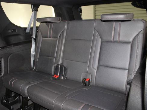 Used 2024 Chevrolet Suburban RST RWD image 28