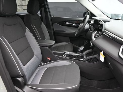 New 2026 Chevrolet TrailBlazer LT w/ Convenience Package FWD image 27