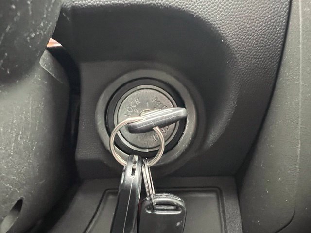Used 2013 Nissan Xterra PRO-4X w/ Pro-4x Leather Pkg AWD/4WD image 22