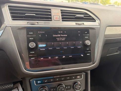 Used 2019 Volkswagen Tiguan SE w/ Panoramic Sunroof Package AWD/4WD image 22