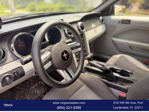 Used 2007 Ford Mustang Premium image 13