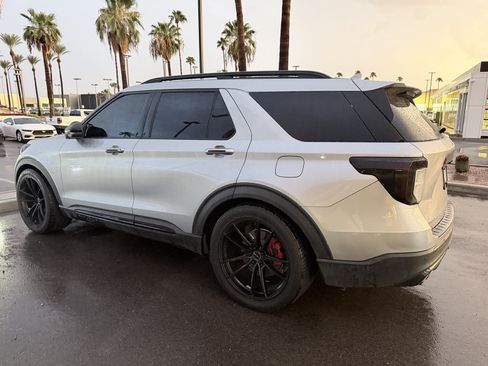 Used 2020 Ford Explorer ST w/ ST Street Pack AWD/4WD image 2