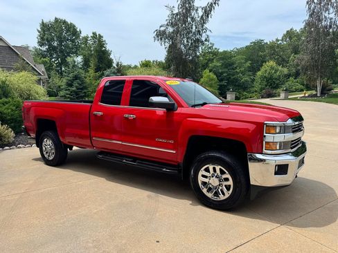 Used 2015 Chevrolet Silverado 2500 LTZ w/ LTZ Plus Package AWD/4WD image 8