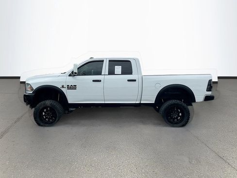 Used 2017 RAM 2500 Tradesman w/ Chrome Appearance Group AWD/4WD image 4