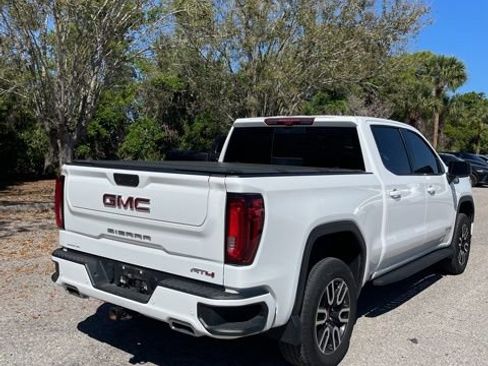 Used 2024 GMC Sierra 1500 AT4 w/ Technology Package image 4