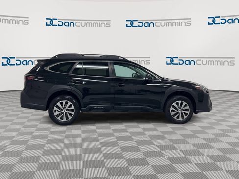 Used 2023 Subaru Outback Premium AWD/4WD image 9