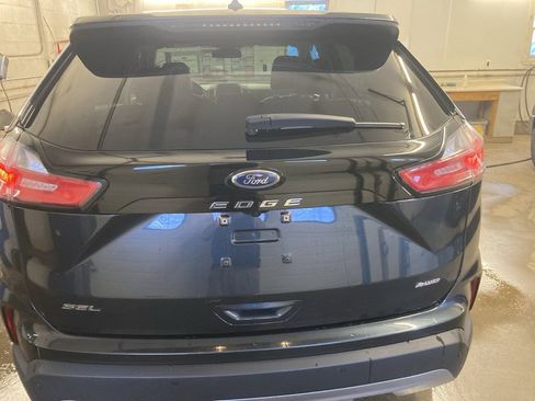 Certified 2022 Ford Edge SEL w/ Convenience Package image 4