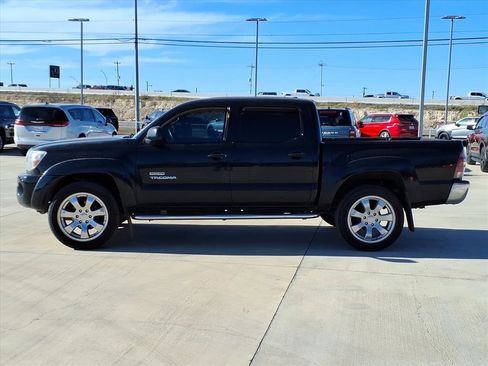 Used 2011 Toyota Tacoma PreRunner image 6