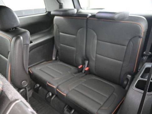 Used 2023 GMC Acadia AT4 w/ Technology Package AWD/4WD image 29