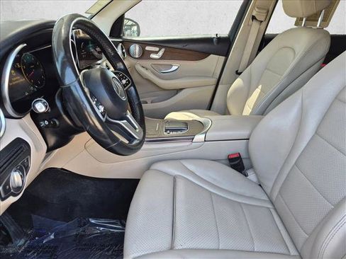 Used 2020 Mercedes-Benz GLC 300 4MATIC image 11