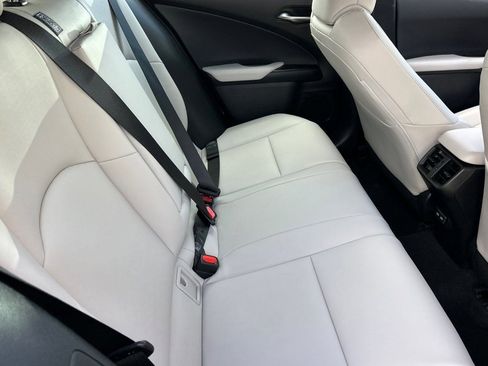 Certified 2024 Lexus UX 250h FWD image 31