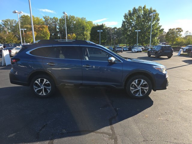 Used 2022 Subaru Outback Touring XT AWD/4WD image 2