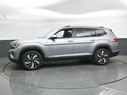 Used 2025 Volkswagen Atlas SEL AWD/4WD image 9