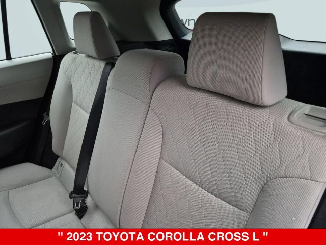 Used 2023 Toyota Corolla Cross L AWD/4WD image 35