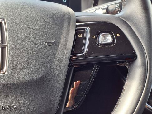 Used 2025 Lincoln Corsair FWD image 17