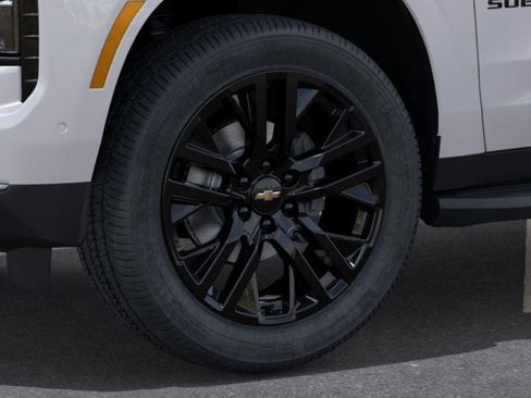 New 2025 Chevrolet Suburban Premier AWD/4WD image 29