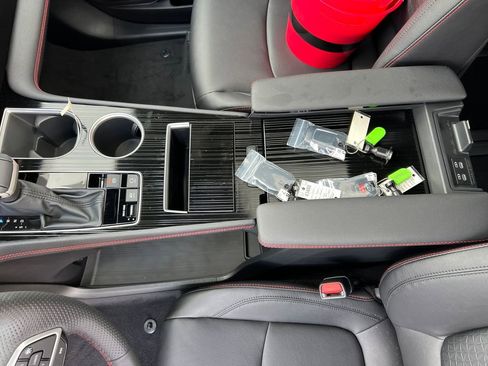 New 2026 Toyota Sienna XSE image 27