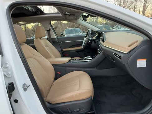 Certified 2023 Hyundai Sonata Limited w/ Cargo Package image 39
