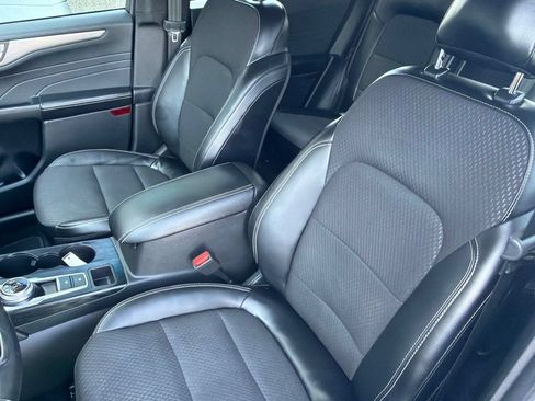 Used 2023 Ford Escape SE FWD image 10